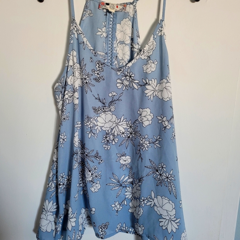 Pink Rose,blue&white top size large great condition